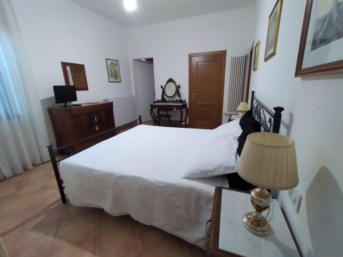 B&B L'Oliveto Лучиньяно Экстерьер фото